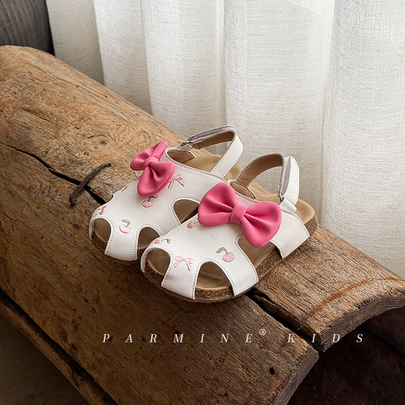 Niñas de cuero sandalias lindas y dulces verano nuevos zapatos de playa para bebés niñas zapatos de princesa para niñas