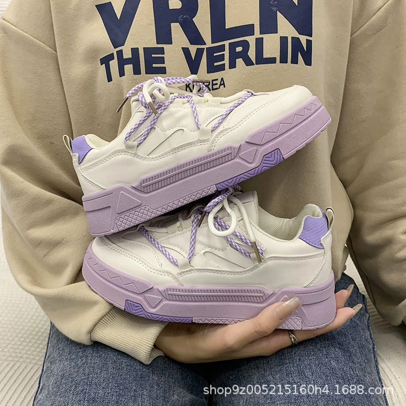 Женская внешнеторговая обувь весна-осень 2023, новый стиль с юбкой, белые шикарные универсальные фиолетовые спортивные повседневные кроссовки.