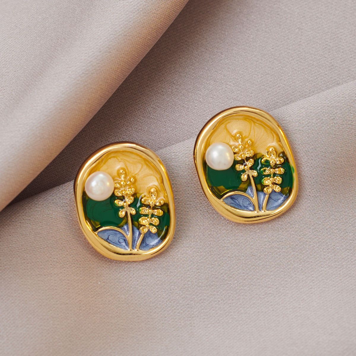 G78 earrings