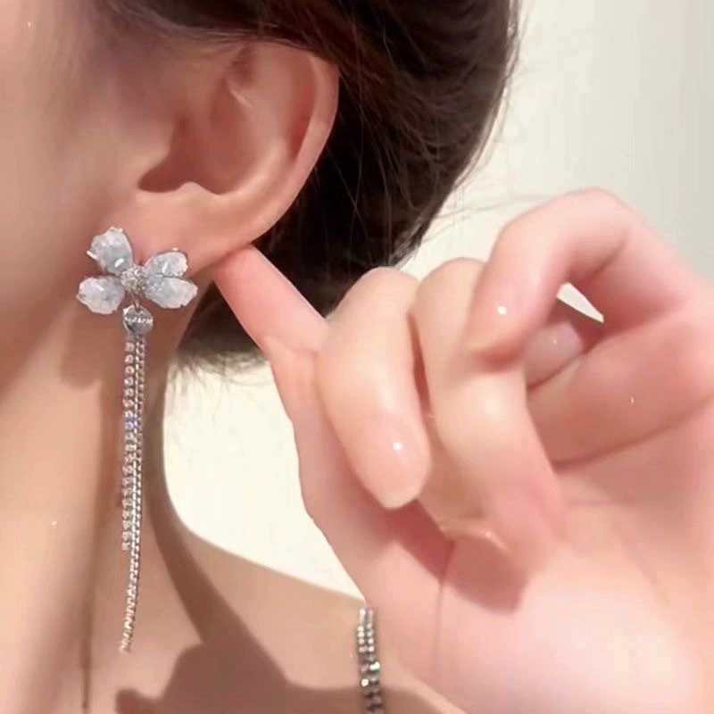 Asymmetrical retro earrings, flowered, high-quality style