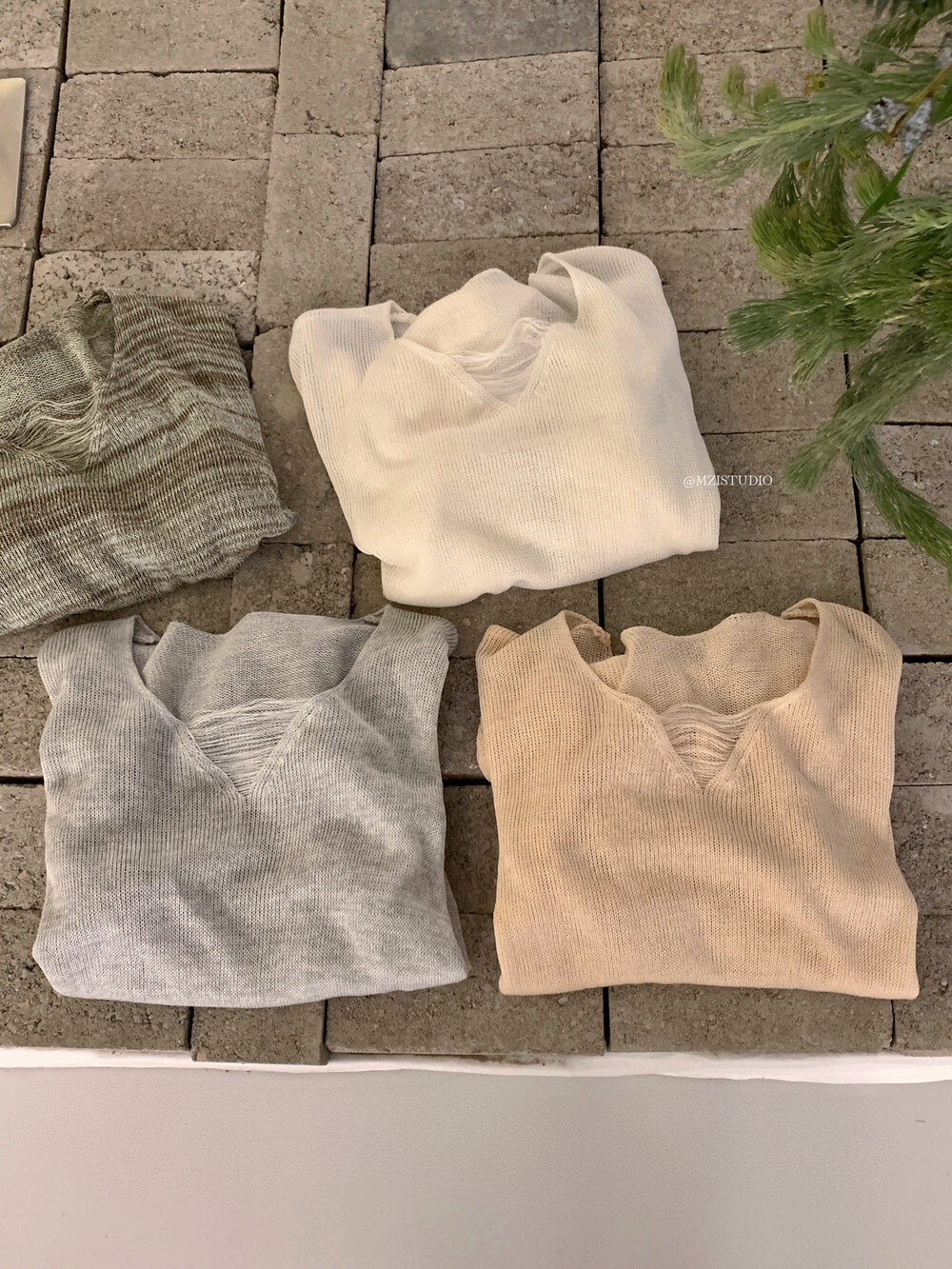 Áo len cổ lọ nữ MEI STUDIO thiết kế họa tiết rỗng, tay dài, dáng rộng, cổ V — Xanh cà phê, trắng ngà, xám nhạt, Hồng quế chi tiết 13