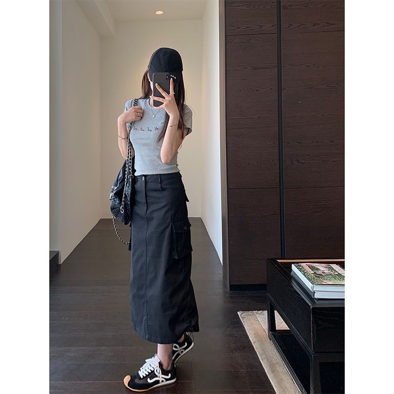 Gray Back-Slit Workwear Skirt, Fashionable Women's Clothing, 2025 New Niche Style for Pear-Shaped Body, Drawstring Denim Skirt, Hot Trend