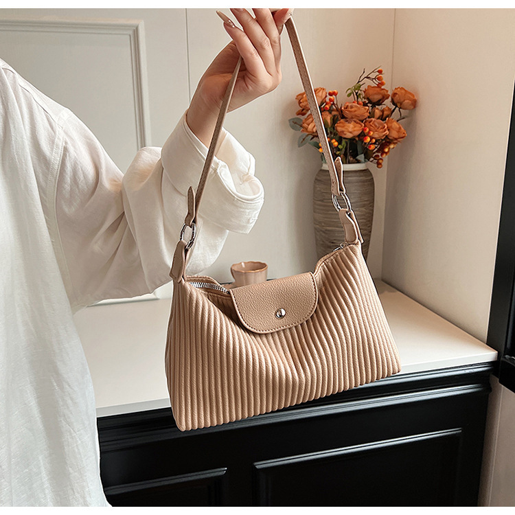 Niche design pleated striped 2024 new women's versatile and simple single shoulder pillow crossbody armpit bag_voghion.com