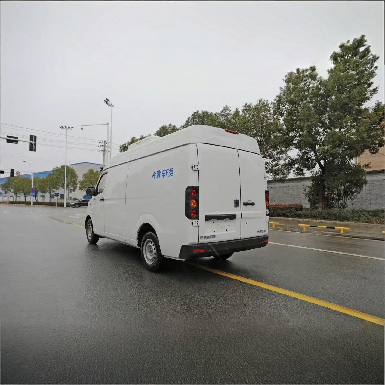 吉利新能源面包冷藏车 纯电动 长续航 新工艺箱体 源头厂家 终身