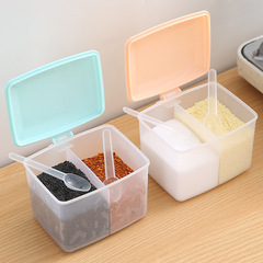 Kitchen dual-grid seasoning box, plastic spice jar, integrated square with spoon seasoning storage box, barbecue seasoning jar