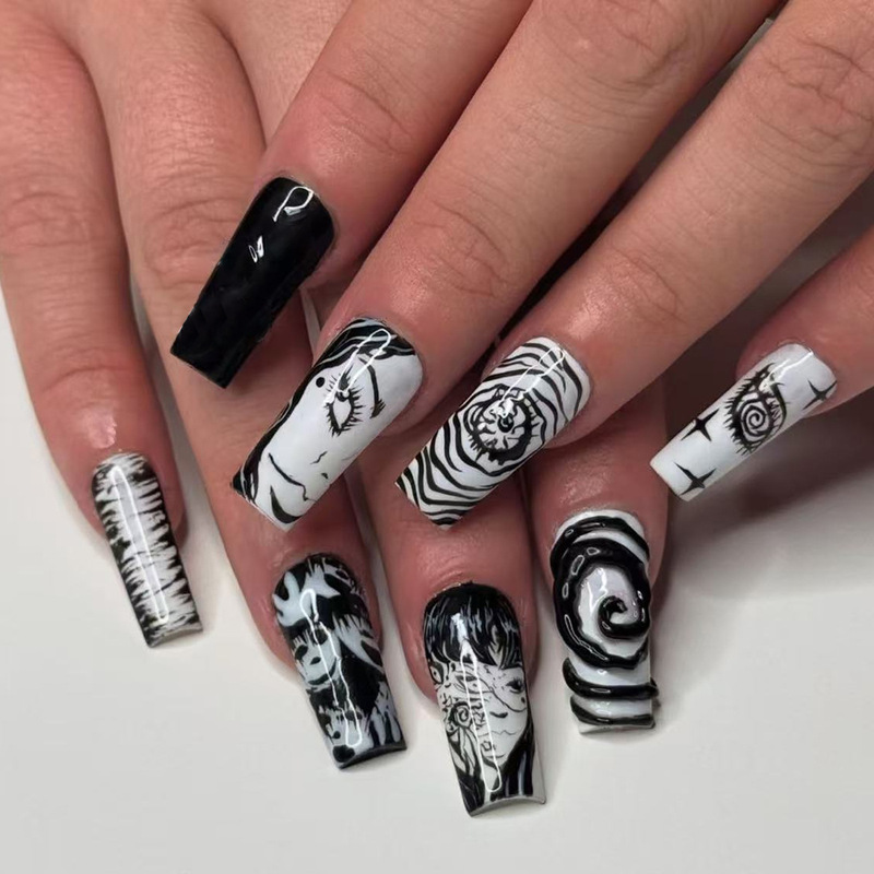 Halloween Japanese Black and White Comic Thriller Ghost Supernatural Style Fake Nails Simple Wearable Manicure Nails