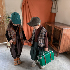 2024 children's spring new diamond-shaped wool vest, men's and women's baby forest vest vest coat sweater