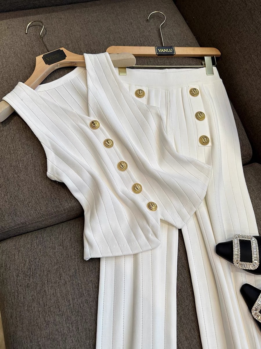 Dámske oblečenie Súprava krátkych pletených kardigánov + vesta + široké nohavice s kovovým gombíkom a výstrihom do V_voghion.com