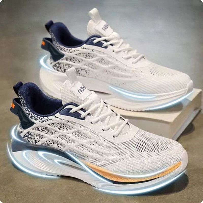 Zapatos de hombre de tejido de vuelo 2026 nuevos zapatos de deporte casuales de malla transpirables de verano para correr y aumentar la altura de los zapatos de papá blanco