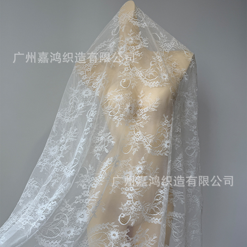 Tejido de encaje ligero de nylon 47g gran tela de encaje floral para hacer falda vestido de perlas encaje