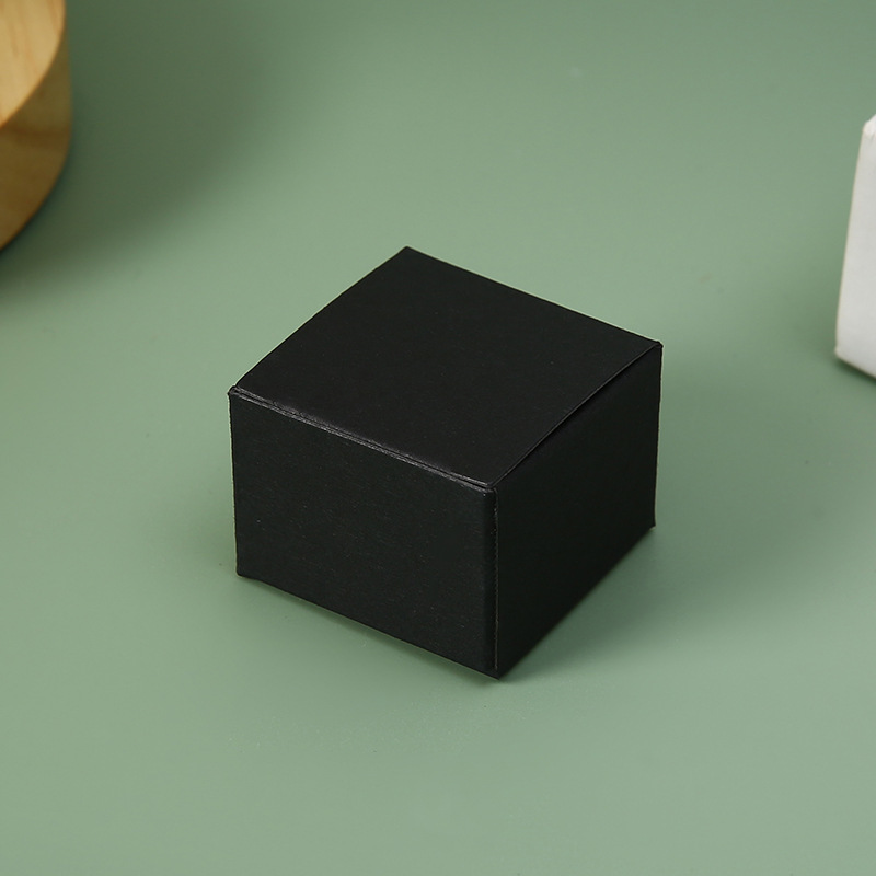 現物クリーム包装箱白い紙箱黒カードクラフト紙折り畳み紙箱化粧品包装卸売り|undefined