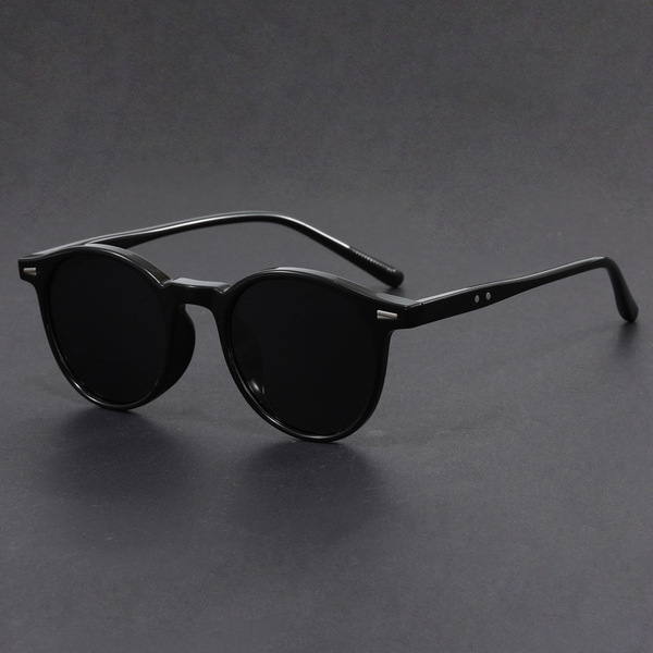 Ultra light retro trend fashionable universal sunglasses for men and…