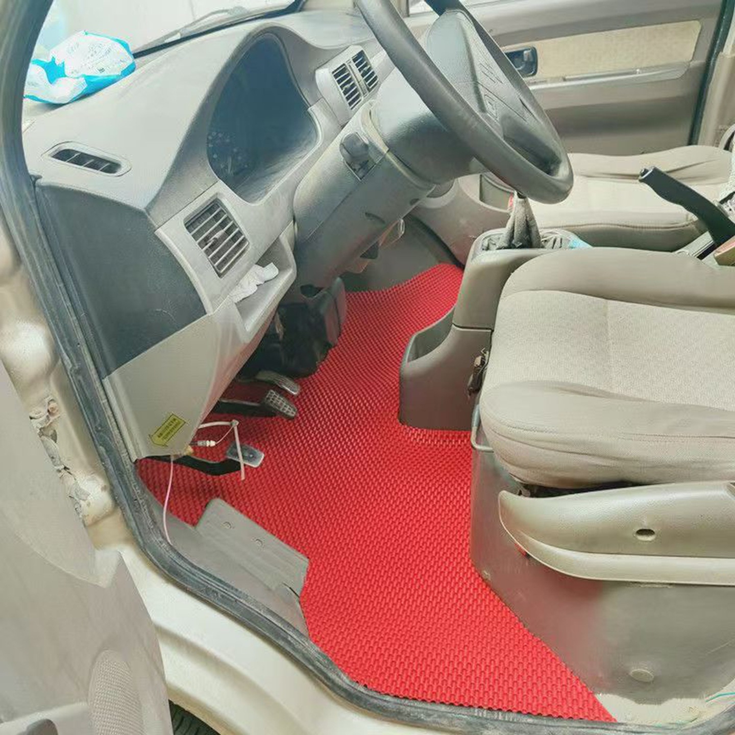 Cross-Border Customizable Pvc Car Floor Mats, Non-Slip, Waterproof, Wear-Resistant, Universal Type, Roll Material, Direct Sales from the Manufacturer
