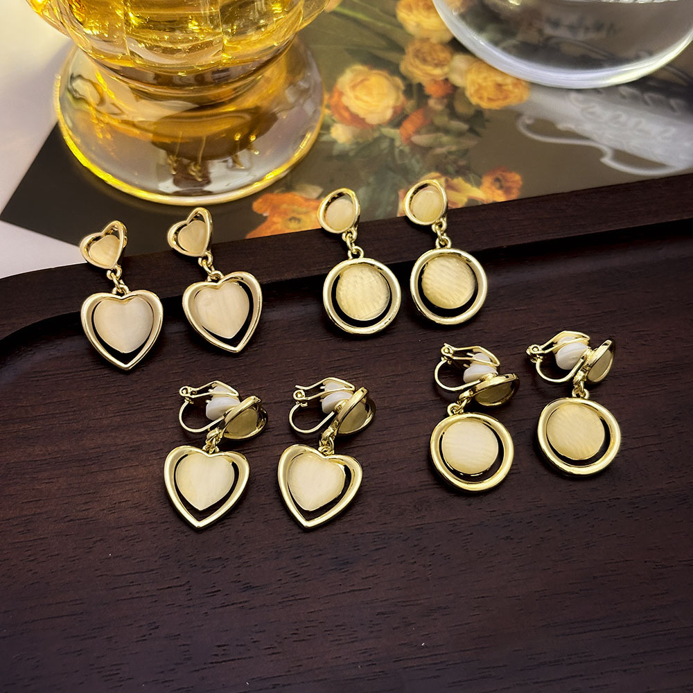 Pinza de oreja de ópalo de amor geométrico coreano sin piercings Pendientes de lujo ligero de alta calidad Pendientes de temperamento de nicho para mujer