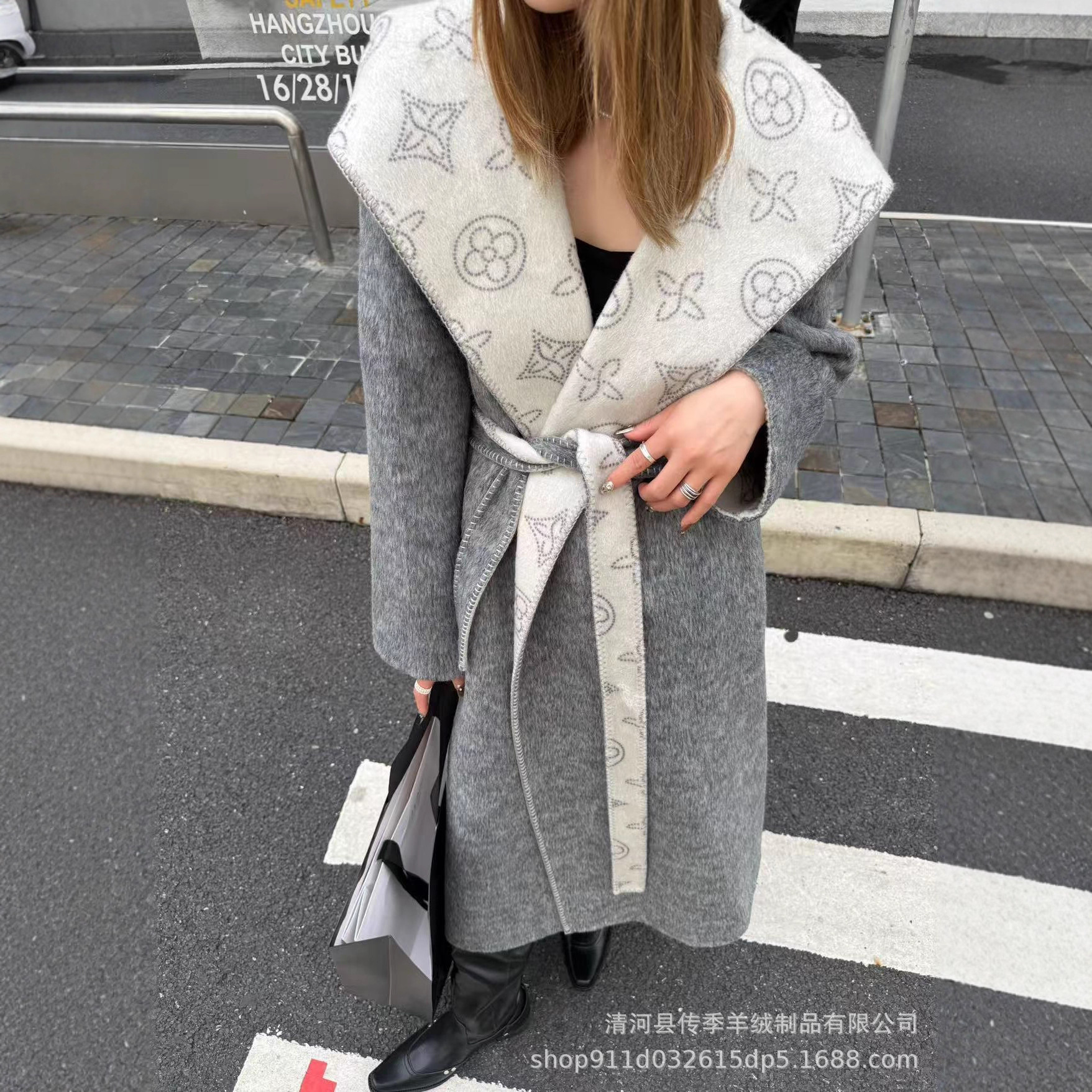 High-End Old Money Style Loose 10 Alpaca Wool Coat for Women, Long Autumn and Winter New Silhouette Cashmere Hooded Woolen Coat