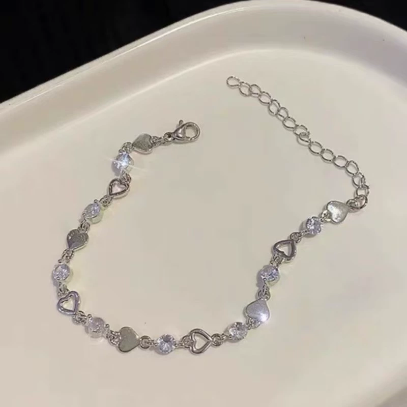Сладкий и крутой любящий цирконовый браслет для девочек ins простой нишевый дизайн для студентов с полыми руками в форме сердца
