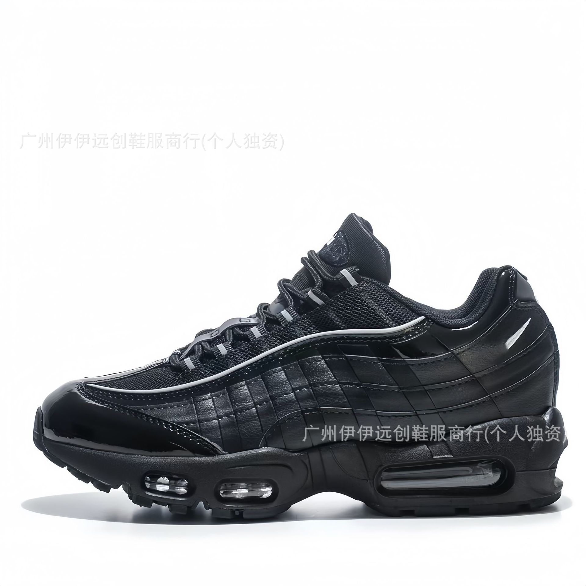 95 모델--36-47--검은색 가죽과 흰색 실