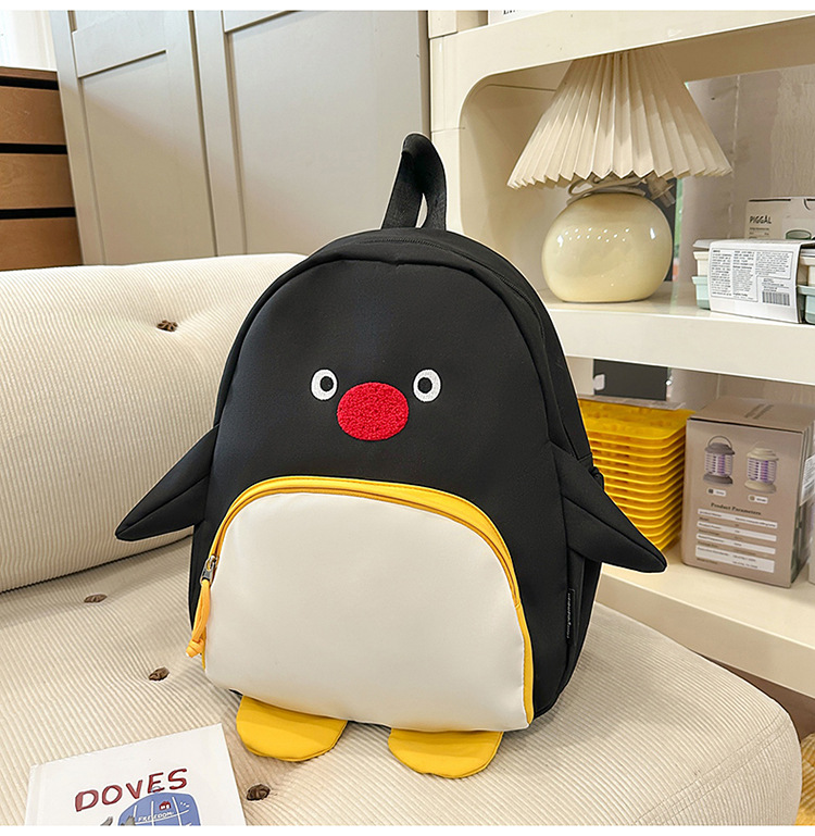 Bolso negro mediano desnudo