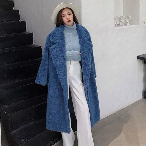 Демисезонное пальто из искусственного меха, черная куртка