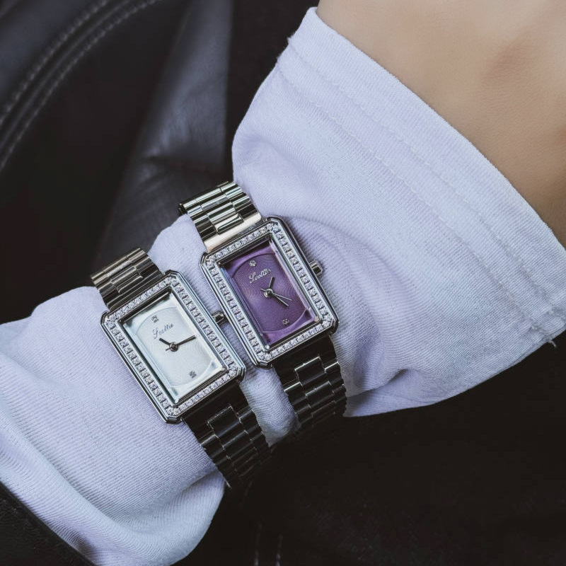 Simple Fashion Poetry Gaudi Gold Watch Vintage Quartz Small Square Sugar Women's Simple Waterproof Steel Band Watch Women Wholesale