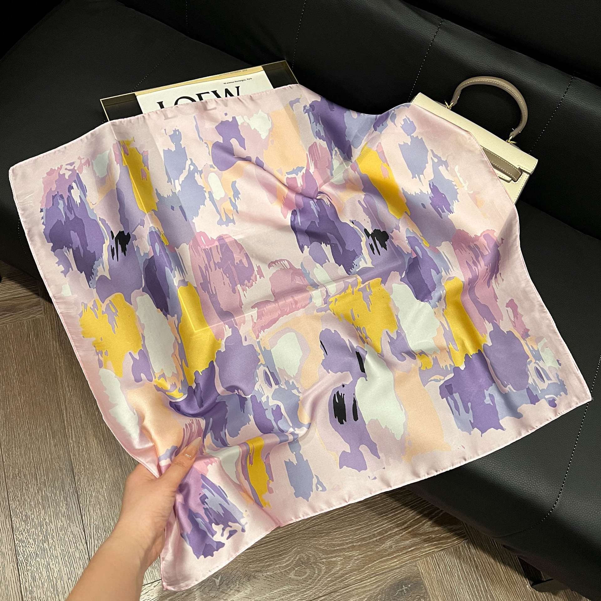 Nueva bufanda de seda de las mujeres de moda del todo-fósforo de alto grado pequeña bufanda cuadrada estilo coreano bufanda de cuello primavera y otoño bufanda retro bolsa de corbata image 135
