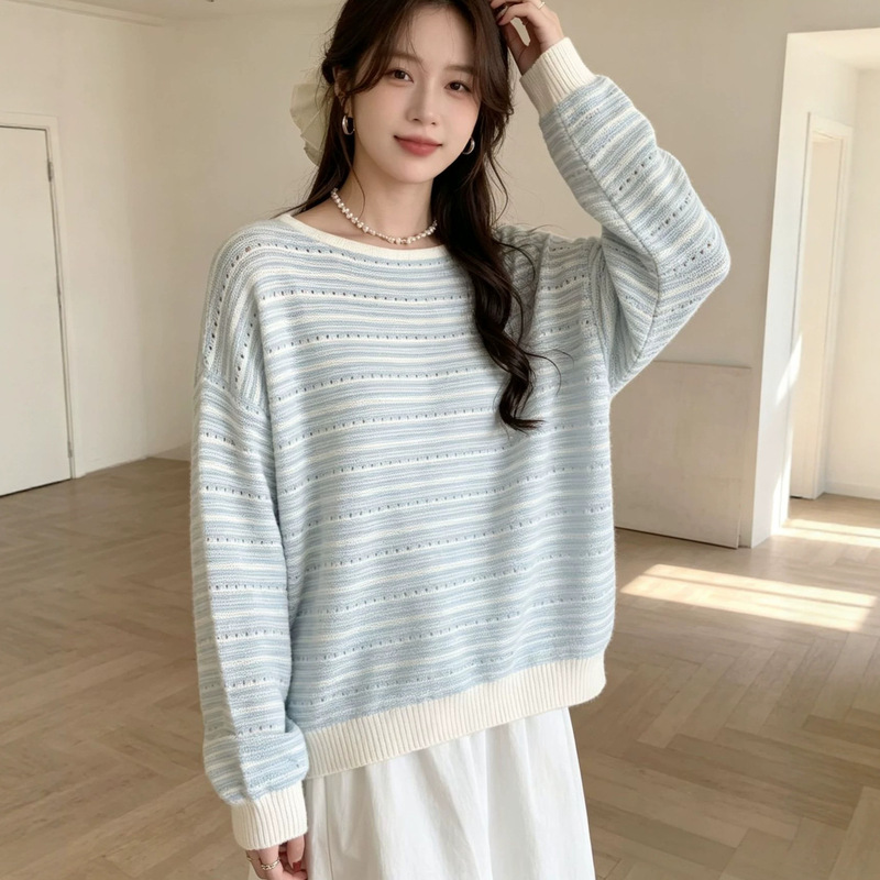 Light blue striped knit sweater for women, autumn/winter 2026 new fashion, thickened, loose-fitting, slimming base sweater Light blue striped knit sweater for women, autumn/winter 2026 new fashion, thickened, loose-fitting, slimming base sweater