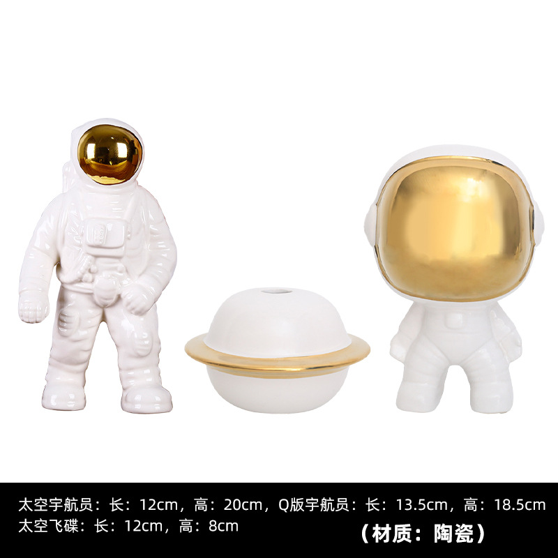 リビングルームの置物は軽くて豪華で高級な雰囲気のお酒棚の装飾品です。