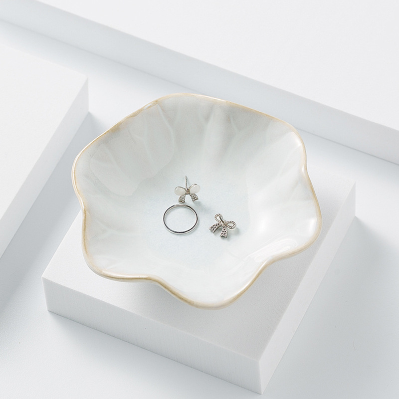 Nordic ins Jewelry Plate Tray Blue and Pink Storage Plate Household Snack Dish Taste Dish Ceramic Lotus Jewelry Plate Nordic ins Jewelry Plate Tray Blue and Pink Storage Plate Household Snack Dish Taste Dish Ceramic Lotus Jewelry Plate