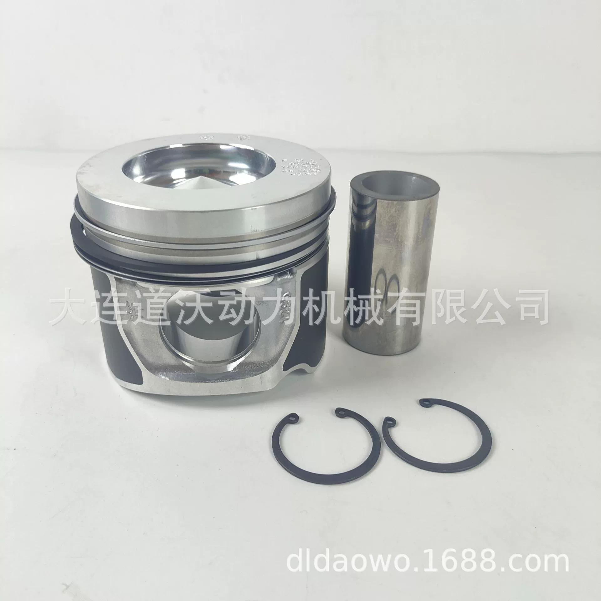 BFM2012C engine is enlarged 0.5 piston assembly 04284179 0428369