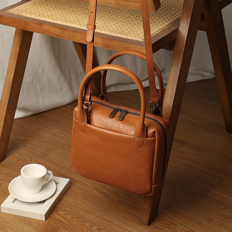 Women's Large Capacity New Genuine Leather Retro Commuter Boston Square Bag Casual Simple Luxury Handbag - Thumbnail 2