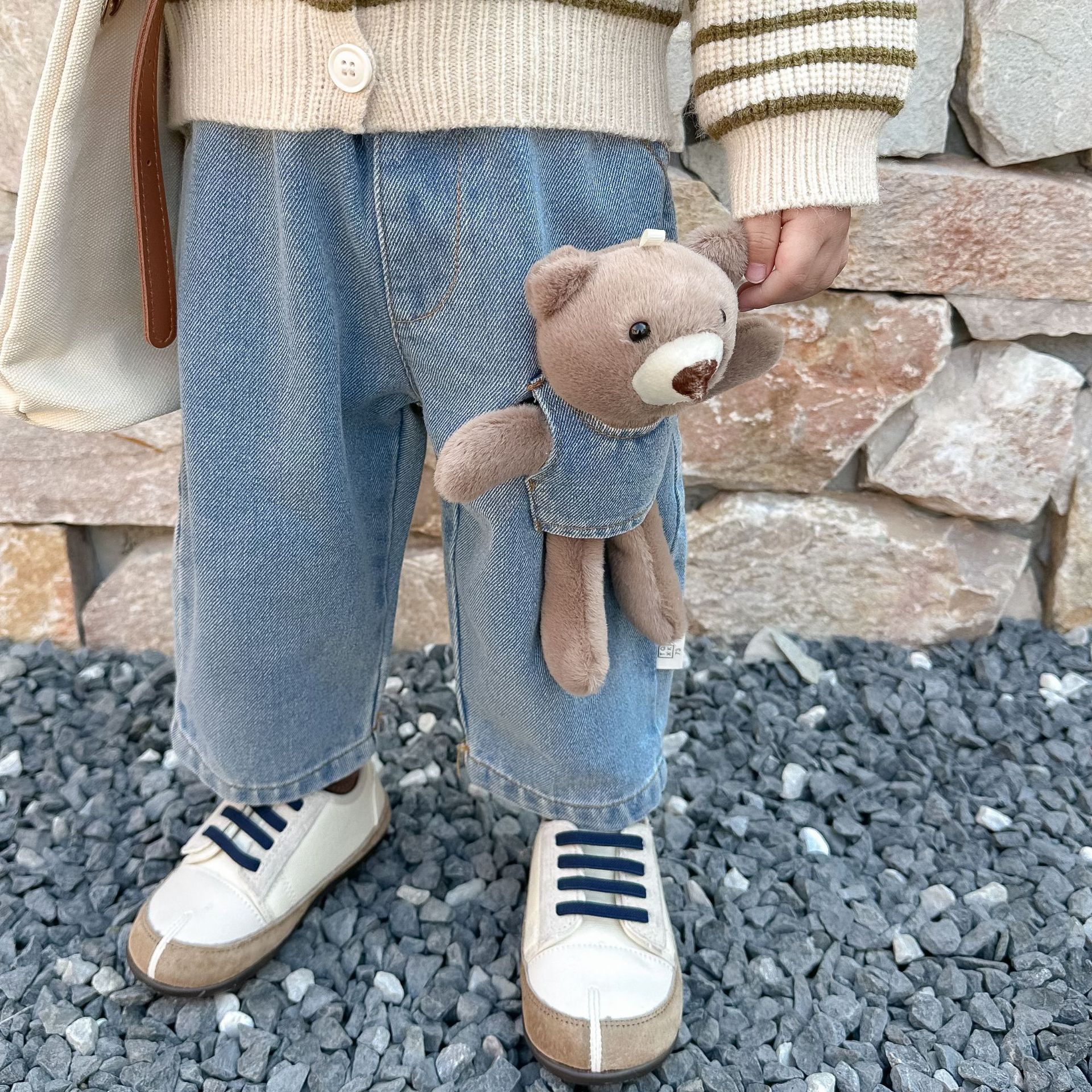 Internet celebrity boys and girls pants children's spring new baby jeans Western style casual all-match children's cartoon trousers