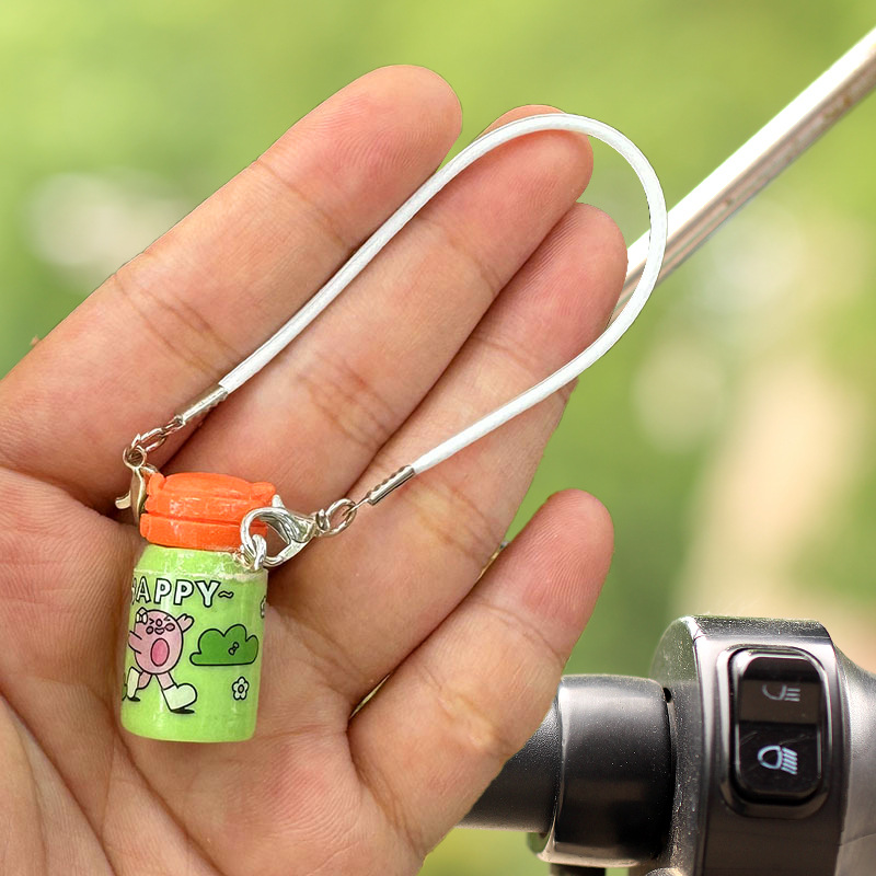 Mini botella de agua termo colgante lindo pequeño biberón accesorios de muñeca diy accesorios de taza de agua al por mayor dibujos animados