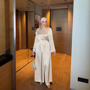 �W���羳Ů�b2026INS��Ʒ���о��治���������OӋ�B��ȹѝŮ