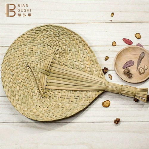 Rustic Natural Cattail Hand-woven Fan, Grass-woven Fan, Hand-cranked Fan, Summer Cooling and Mosquito Repellent Large Cattail Fan