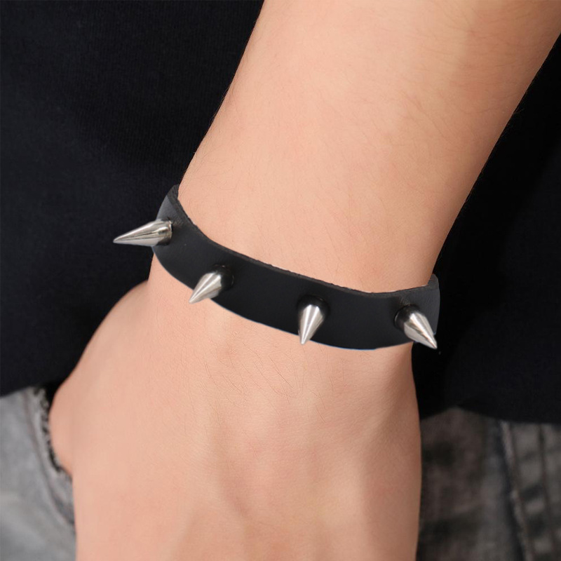 Rock Solid Color Ccb Pu Leather Rivet Unisex Wristband display picture 5