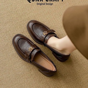 2025�＾ܛƤɽ�軨����ЬŮ�¿�͹�Ӣ���LСƤЬܛ��һ�_�ņ�Ь