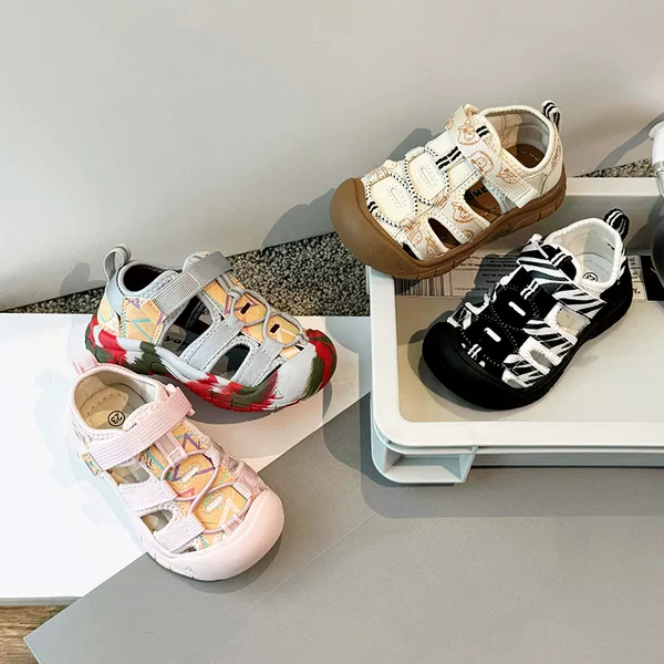 Mountain-Style Water Sandals for Children, Outdoor Hiking Shoes for Boys, Closed-Toe Hollow Beach Shoes, Girls' Sports Walking Shoes, Trendy
