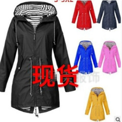冬の新型突撃服三合一二点セットのアウトドア登山服カジュアルでシンプルな雰囲気の保温コートモデル