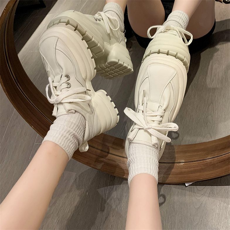 Zapatos de nicho de diseño de primavera y otoño 2024 muffin fondo de campus aumento de altura de fondo grueso casual cabeza grande zapatos de papá y mujer