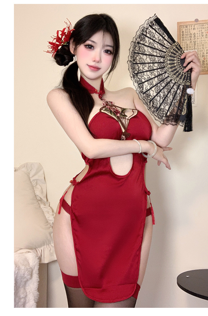 Vintage Peony Embroidered Cheongsam-Style Babydoll with Halter Neck and Side Slit — detail image 9