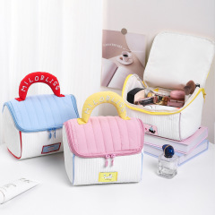 かわいい小さな家の化粧品バッグ、大容量、ニッチなデザイン、手作りの見栄えの良い収納バッグ、カスタマイズされたポータブルバッグ