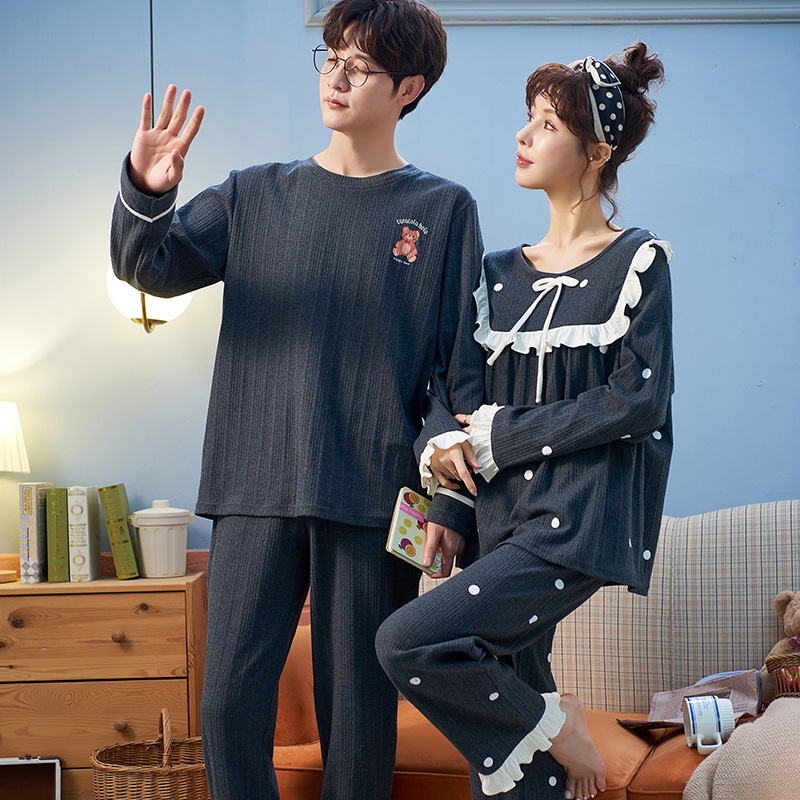2022 Otoño e Invierno Nueva pareja pijamas de manga larga de los hombres de color sólido dulce lindo Otoño de las mujeres al aire libre ropa para el hogar