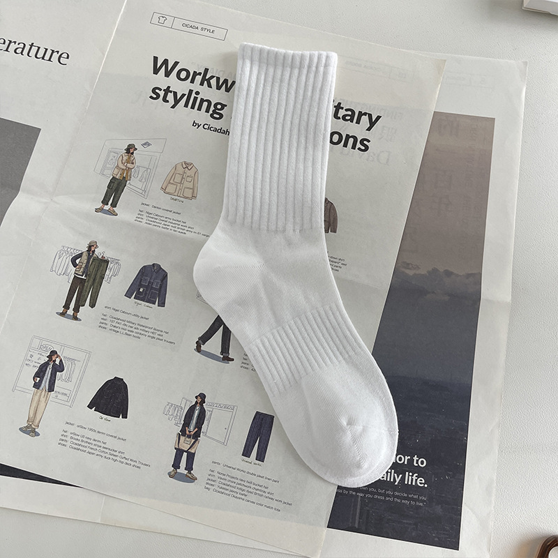 Plusox calcetines marrones calcetines de media pantorrilla de mujer Primavera, Otoño e Invierno calcetines japoneses retro hilo grueso pila ins moda