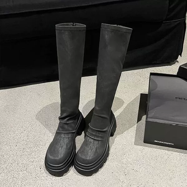 High demi-season high boots platform, fitted, soft sole