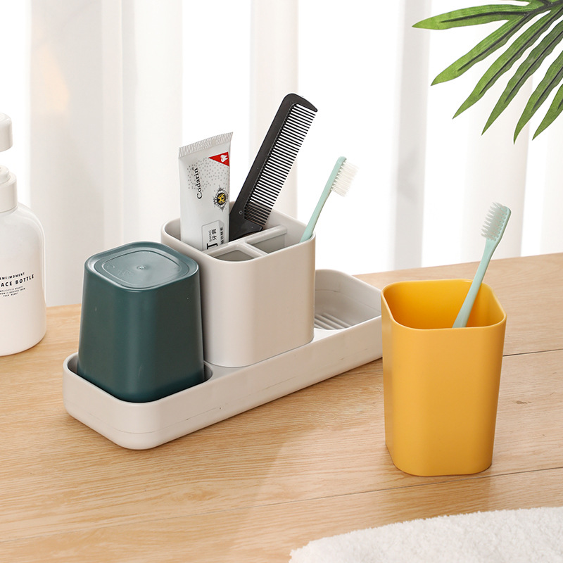 Set di bicchieri portaspazzolini per coppia e organizer bagno_voghion.com