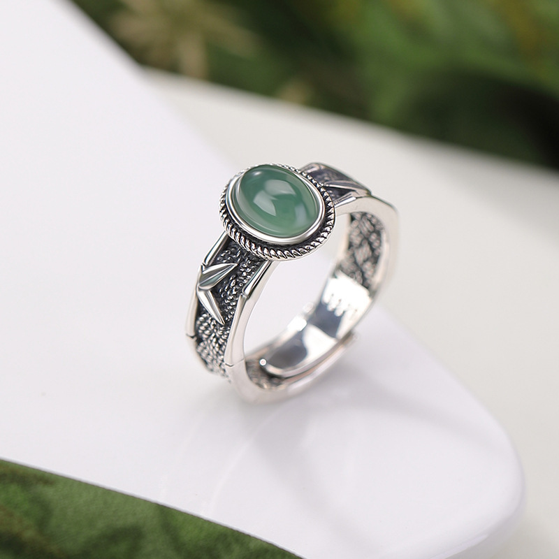 Ethnic emerald woven retro trend ring