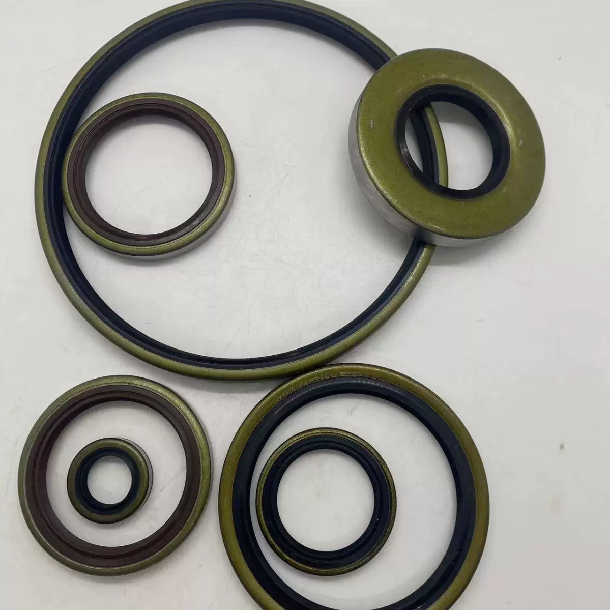 汽车骨架油封配件厂家批发骨架油封汽车轮毂油封半轴油封H3079