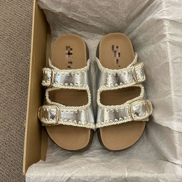 Aumentar la altura de las sandalias de verano 2026 verano nuevo estilo versátil con suela suave antideslizante para usar zapatillas de mujer frescas