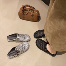 2.5cm�߼�����Ƥ���^����Ь2025�¿�ķ�ʽ�A�^�⴩ƽ�כ���Ů