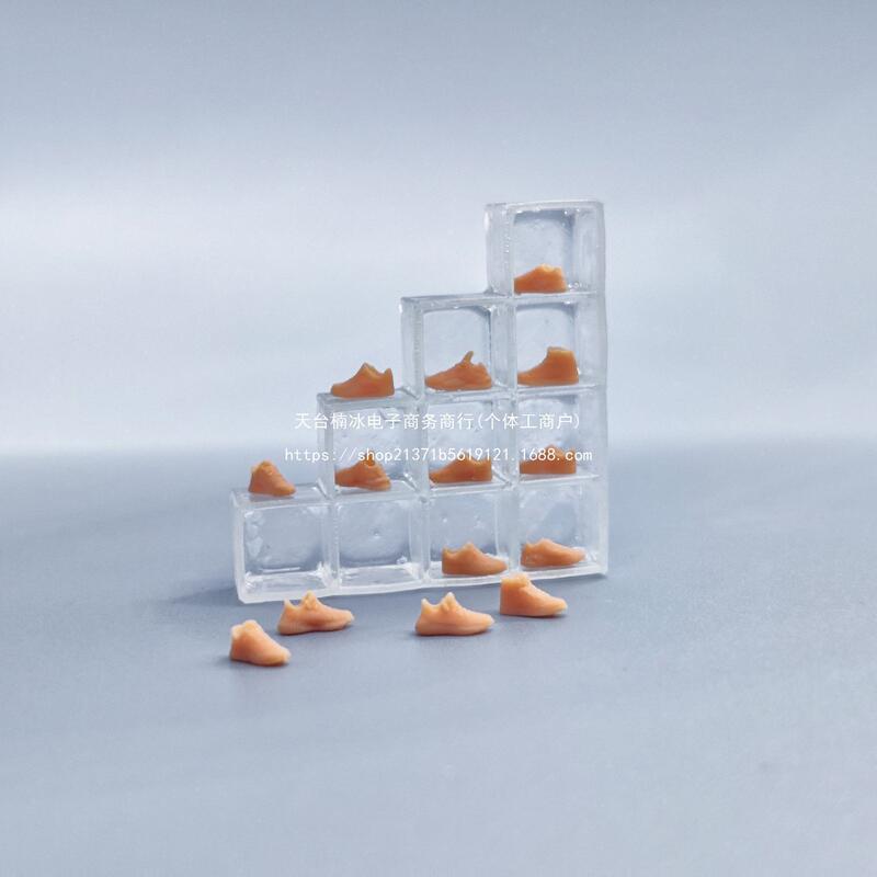 1:64 Doll 1:43 Miniature White Mold Collection Shoe Display Cabinet Partition V326 V329 Color Box Leilede株